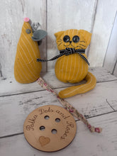 Load image into Gallery viewer, Sock cat/mouse Sewing Workshop