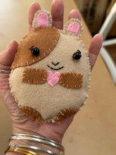 Load image into Gallery viewer, Cute Felt Hamster Sewing Workshop