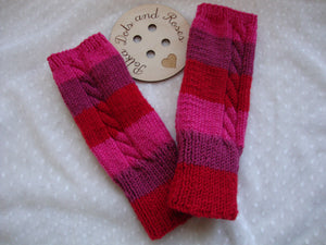 Merino wool is naturally fine, soft and incredibly warm.  These are designed to be worn all day and keep your wrists, hands and fingers (even though they’re not covered) warm.Will fit all hand sizes with a hole for your thumb.  They are great if you suffer from poor circulation or Raynauds.  Lovingly hand knitted by my wonderful mum ♥️