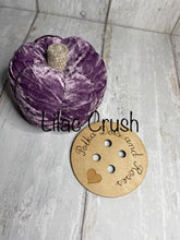 Load image into Gallery viewer, Set of 3 Velvet Pumpkins