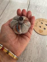 Load image into Gallery viewer, Mini Pumpkins Set of 3