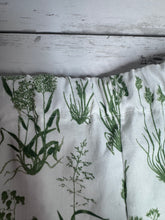 Load image into Gallery viewer, Pyjama shorts Sewing Workshop
